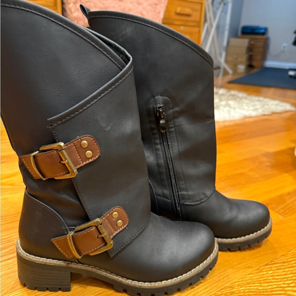 Black Leather Buckle Boots